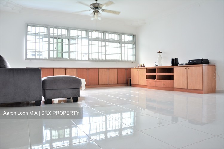 Blk 338 Tampines Street 33 (Tampines), HDB 5 Rooms #180334842